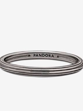Black Pandora ME ring